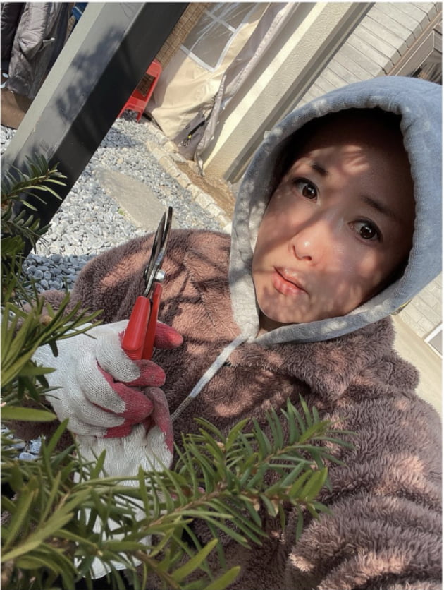 이상아, 집에서 목장갑 끼고 뭐하나 봤더니…'가내 수공업' 개장 [TEN★]