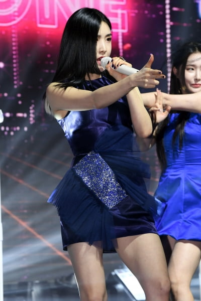 [TEN 포토] 브레이브걸스 유나 '신나는 댄스'