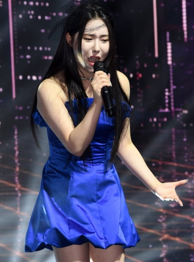 [TEN 포토] 브레이브걸스 민영 '파워 넘치는 고음'