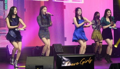[TEN 포토] 브레이브걸스 '신나는 댄스타임'
