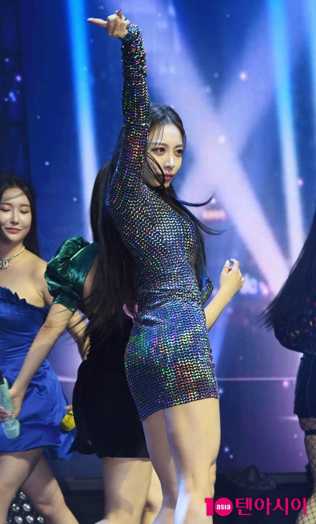 [TEN 포토] 브레이브걸스 은지 '한줌 허리'
