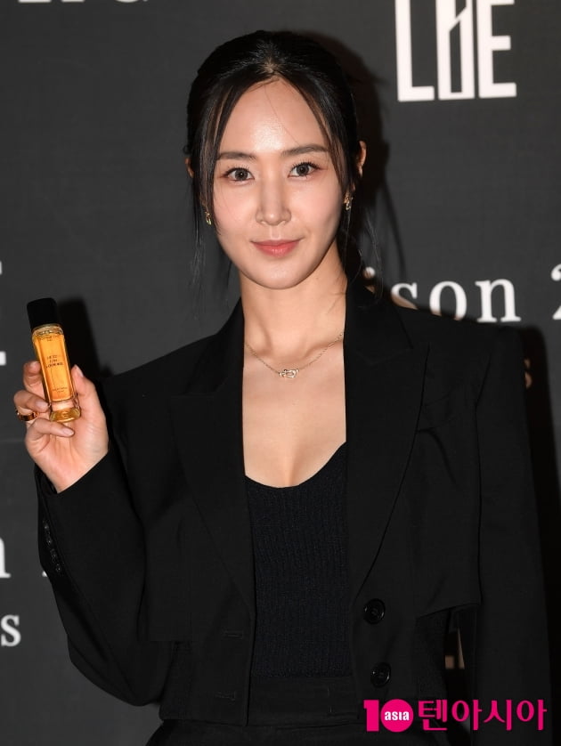 [TEN 포토] 유리 '후광이 번쩍번쩍'