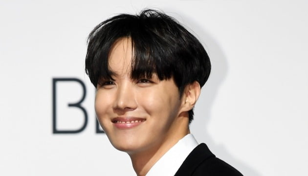[공식] 방탄소년단 제이홉, 코로나19 확진 "3차 접종 완료…치료 후 스케줄 합류"