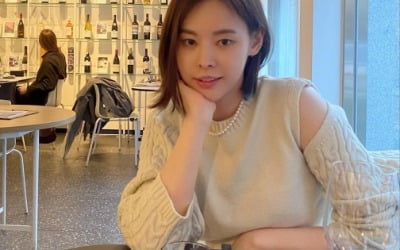 '프랑스 대학 교수♥' 구재이, 서울로 휴가왔나…와인 마시며 힐링 중 [TEN★]