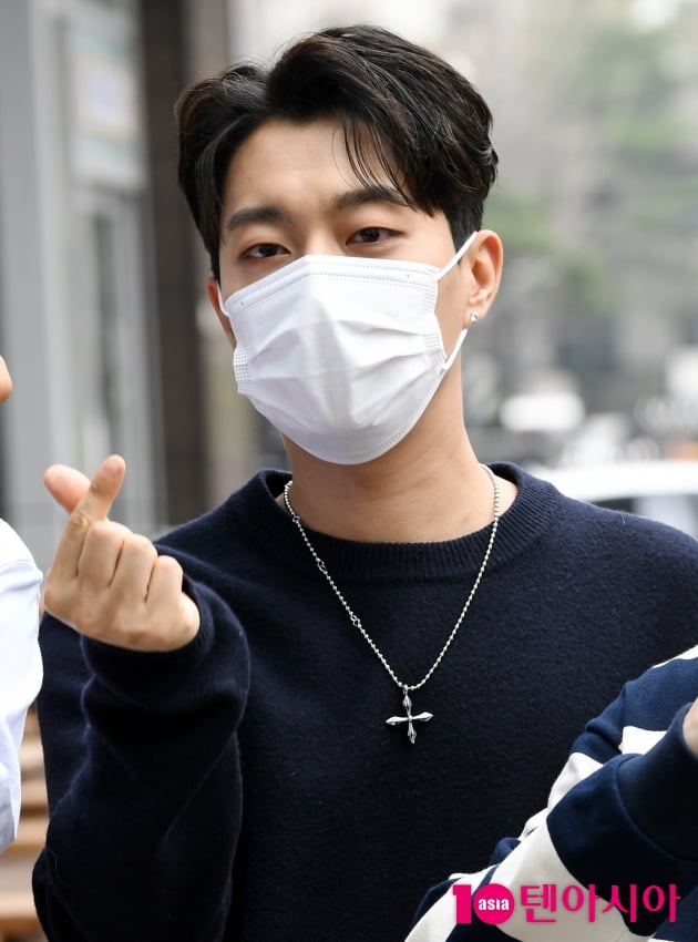 [TEN 포토] 하이라이트 윤두준 '가질 수 없는 남친의 비주얼'