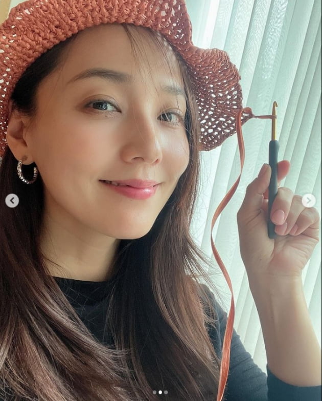 '기태영♥' 유진, 감탄사가 절로 나오는 직접 뜬 모자...원조 요정 미모 [TEN★]