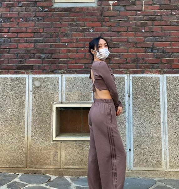 카라 출신 니콜, 갈비뼈 노출…복부부터 등까지 군살 제로 [TEN★]