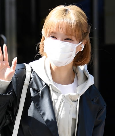 [TEN 포토] 초아 '햇빛에 더해진 이쁨'