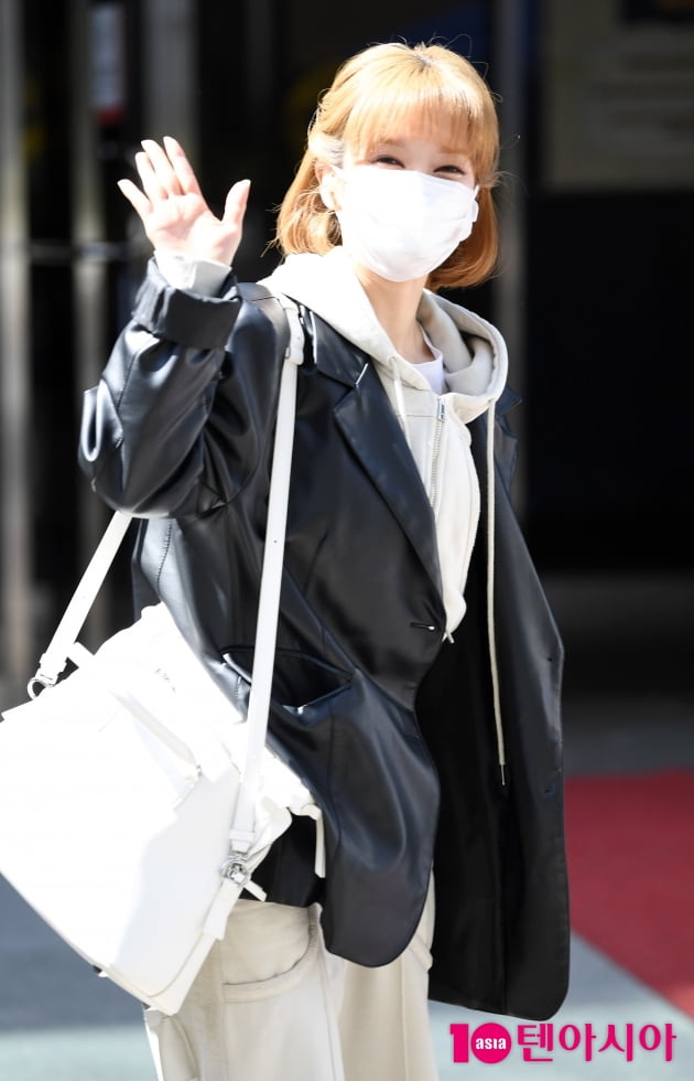 [TEN 포토] 초아 '애교 눈웃음'