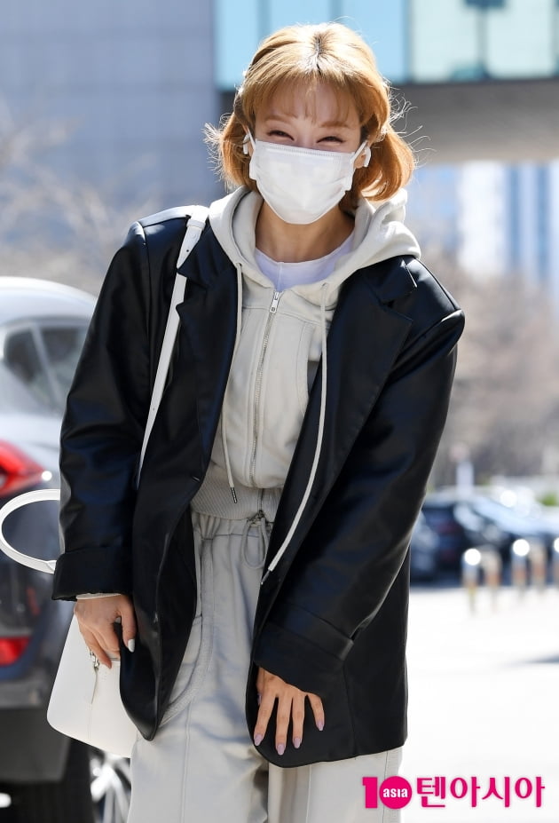 [TEN 포토] 초아 '과즙미 팡팡 애교 끝판왕'