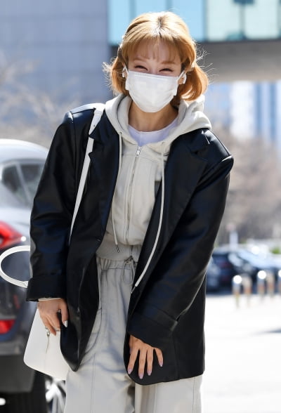 [TEN 포토] 초아 '과즙미 팡팡 애교 끝판왕'