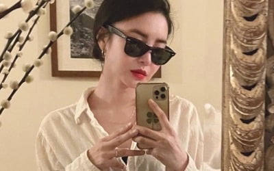 '이상해 며느리' 김윤지, 선글라스 끼고 도도한 표정…냉미녀의 표본 [TEN★]