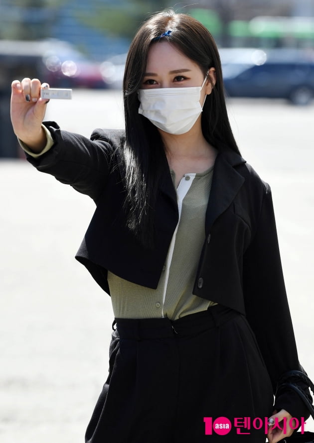 [TEN 포토] 권민정 '당당하게 코로나 음성'