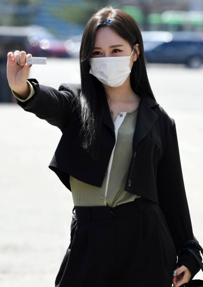 [TEN 포토] 권민정 '당당하게 코로나 음성'