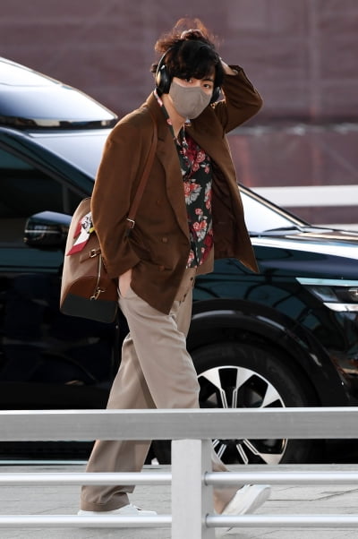 [TEN 포토] 방탄소년단 뷔 '막찍어도 화보'