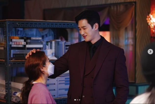 안보현, 반할 수 밖에 없는 멋짐...결방 아쉽지만 열심히 촬영중[TEN★]