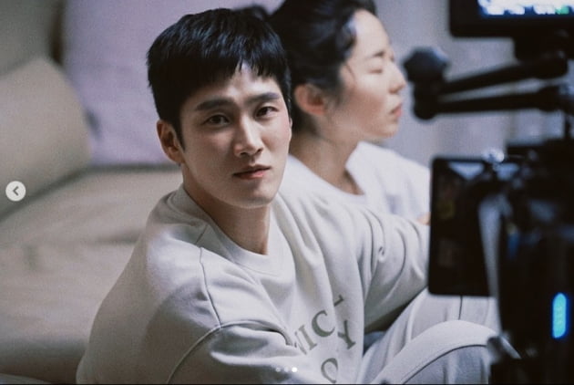 안보현, 반할 수 밖에 없는 멋짐...결방 아쉽지만 열심히 촬영중[TEN★]