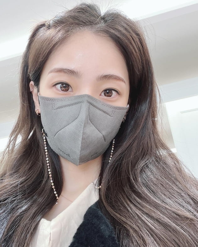 '문희준♥' 소율, "점점 배가 무겁군" 외투에 가려진 D라인 [TEN★]