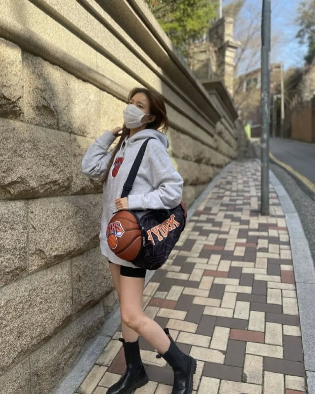 '백도빈♥' 정시아, 14살 아들내미 옷 몰래 입고 신난 엄마 "요즘 옷을 안 샀거든" [TEN★]