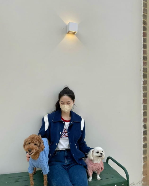 "자기 만지라고 질투했어요"…'전진♥' 류이서, 카페 야외석에서 알콩달콩 패밀리 [TEN★]