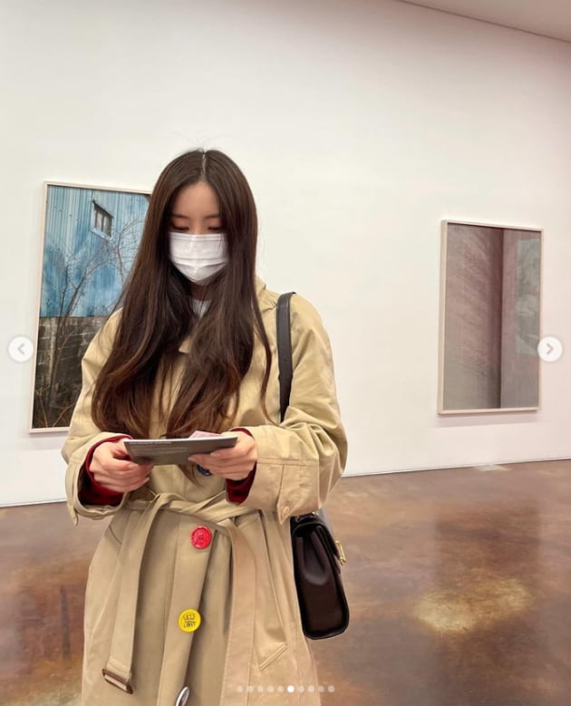 효민, 직접 운전해서 전시회 나들이...여유로운 일상[TEN★]