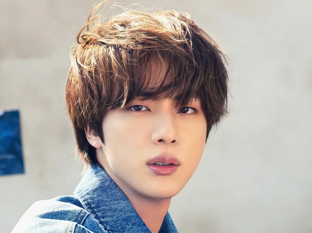 방탄소년단 진 '슈퍼 참치', 틱톡 #SuperTuna 3억5천만뷰...방탄 댄서들도 챌린지