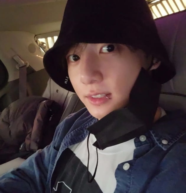 방탄소년단 정국, 코로나 확진 후 "별 거 아입니다" 위안 전해...글로벌 팬들 쾌유 기원