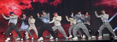 [TEN 포토] 나인아이 "우리 롤모델은 BTS, 티아라, 몬스터엑스다"