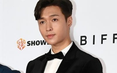 [전문] '중국 공산당 지지' 엑소 레이, SM 떠난다