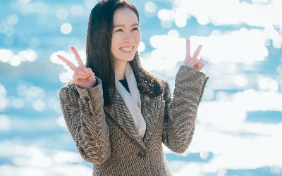 '결혼 엔딩' 손예진 "여자로서 배우로서 많은 위로 됐다"