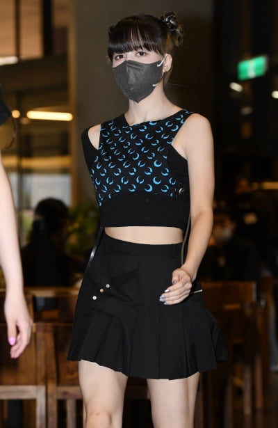 [TEN 포토] 엔믹스 릴리 '러블리한 뿌까머리'