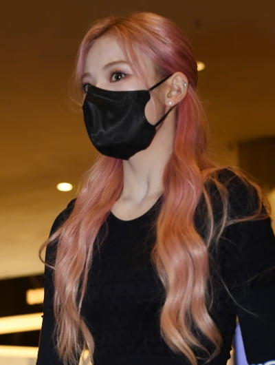[TEN 포토] 엔믹스 지니 '시선 사로잡는 오렌지헤어'