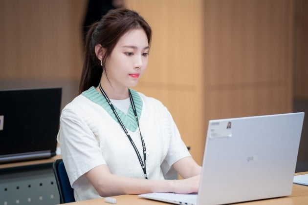 '기상청 사람들' 배우 유라./사진제공=어썸이엔티, 앤피오엔터테인먼트, SLL

