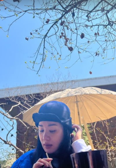 '50대' 엄정화, 카페에서 민낯 자랑 [TEN★]