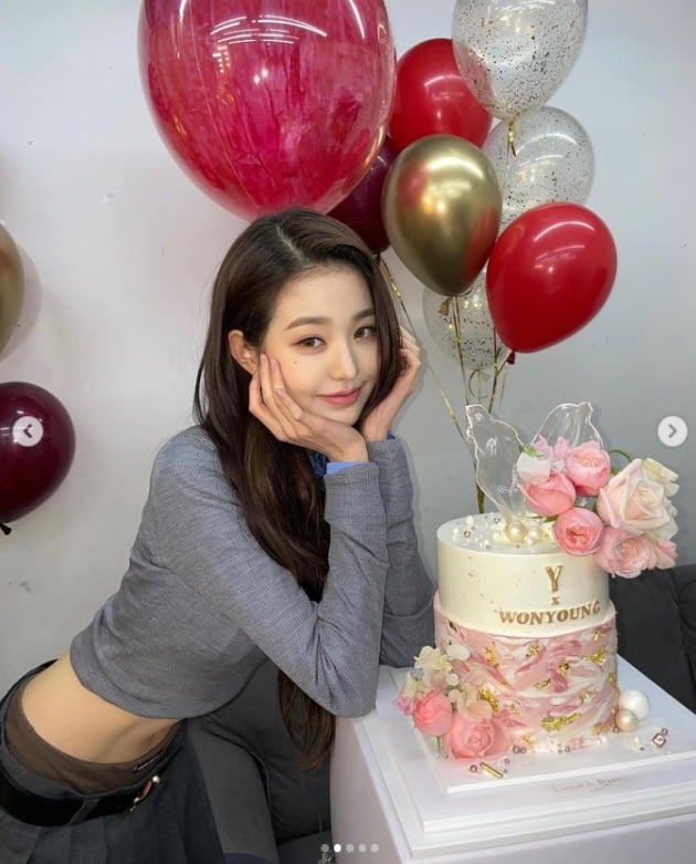 아이브 장원영, 속옷 과감히 드러낸 스타일링...예쁨 주의보[TEN★]
