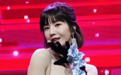 [종합] 권은비의 다채로운 '컬러' "결점마저도 매력적인 나"