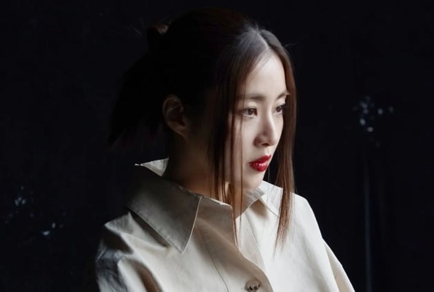 '8살 연상 한의사♥' 강소라, 출산 후 얼굴 더 작아졌네…워킹맘의 변신[TEN★]