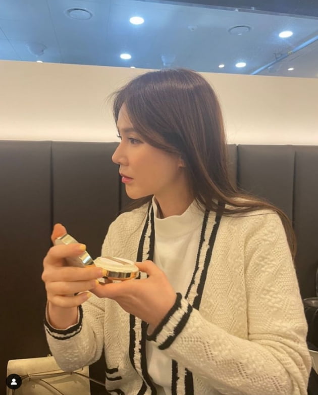 '안정환♥' 이혜원, 찰나의 순간에도 빛나는 미모...오똑한 콧날~[TEN★]