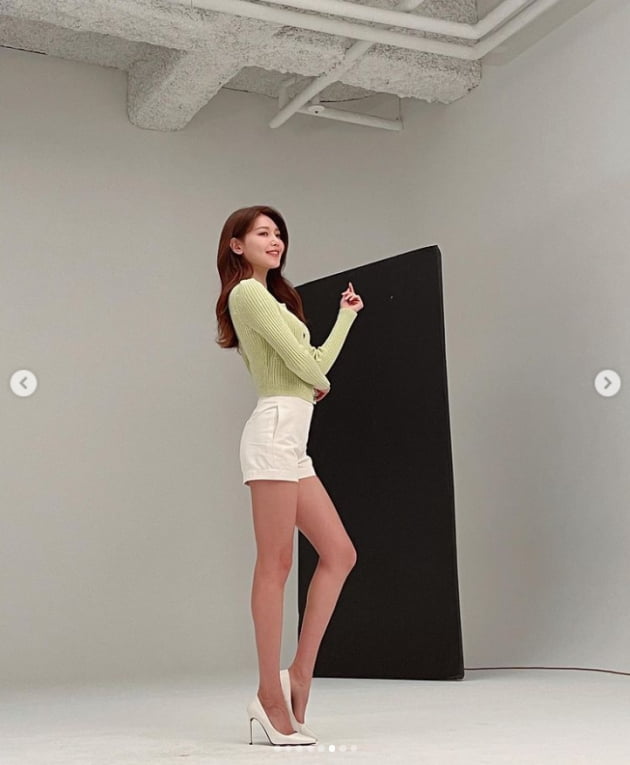 수영, 우월한 8등신 비율 뽐내며...♥정경호 반하겠네[TEN★]