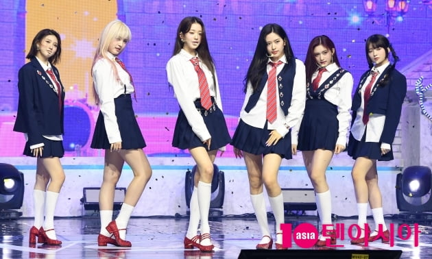 [종합] '큐피드'로 변신한 아이브, '러브 다이브'로 글로벌 다이브 향해 ♥ 