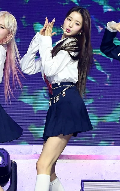 [TEN 포토] 아이브 원영 '섹시한 핑크립'