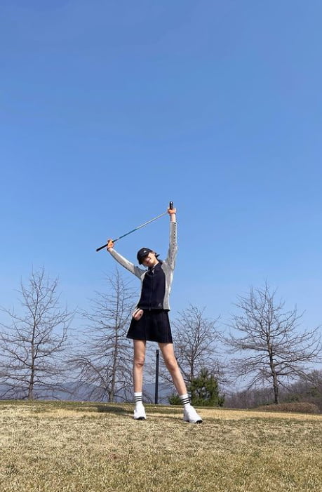"골프는 어려워"…오하영, 에이핑크 막내의 '열정 스윙' [TEN★]