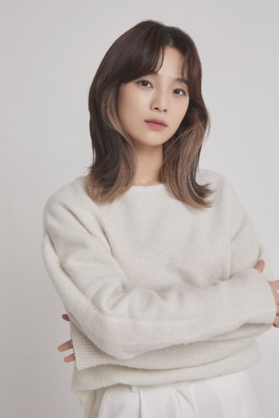 [공식] 릴리안, 4월 14일 '일분일초' 발표하고 정식 데뷔