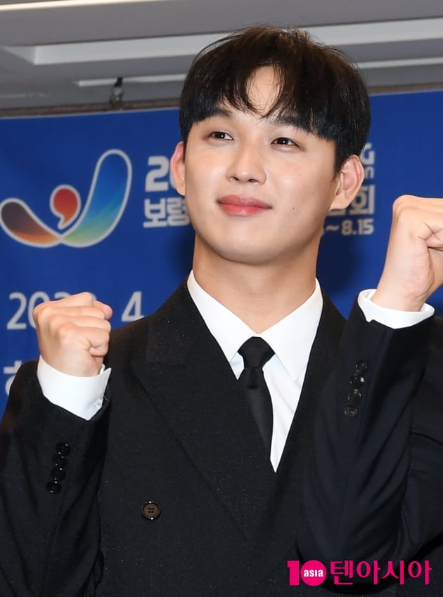 [TEN 포토] 비투비 임현식 '흐믓한 파이팅!'