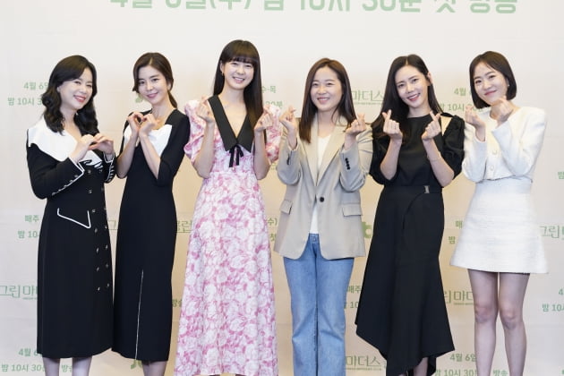 [종합] "서로 상극" 이요원→추자현, 엄마들의 워맨스 '그린마더스클럽'으로 뭉쳤다 