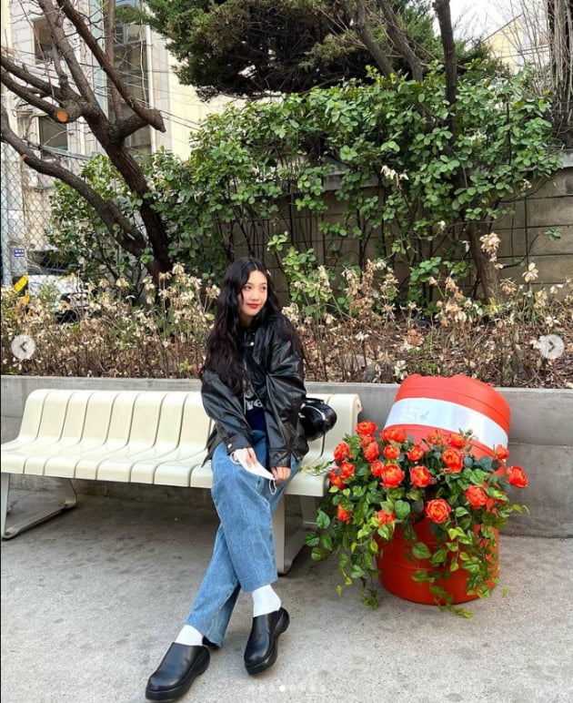 레드벨벳 조이, 뽀글뽀글 헤어스타일도 이쁨...꽃 기죽이는 미모[TEN★]