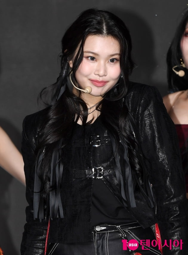 [TEN 포토] 퍼플키스 수안 '시크한 블랙'
