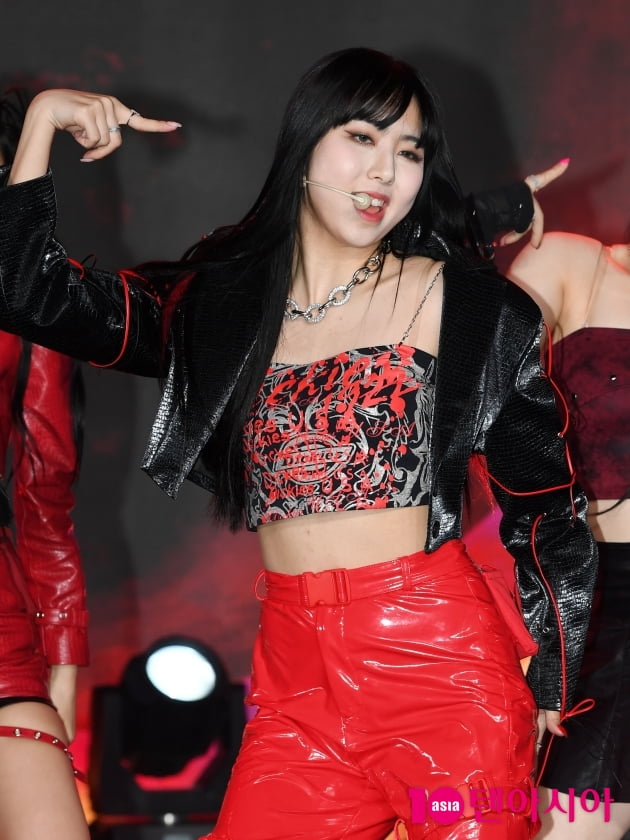 [TEN 포토] 퍼플키스 이레 '빠져드는 눈빛'