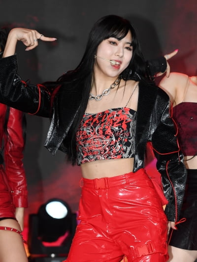 [TEN 포토] 퍼플키스 이레 '빠져드는 눈빛'