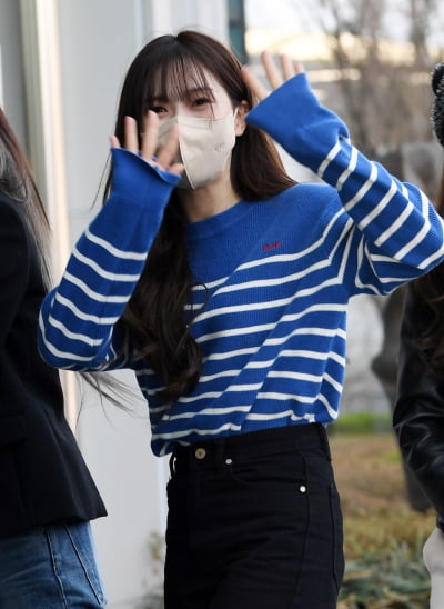 [TEN 포토] 오마이걸 효정 '손바닥만한 얼굴'